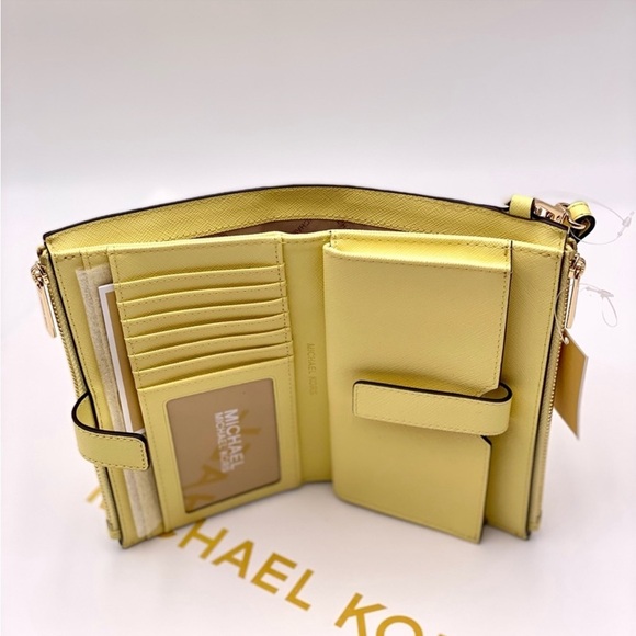 Michael Kors Wallet Wristlet Phone Case Buttercup - Picture 3 of 11